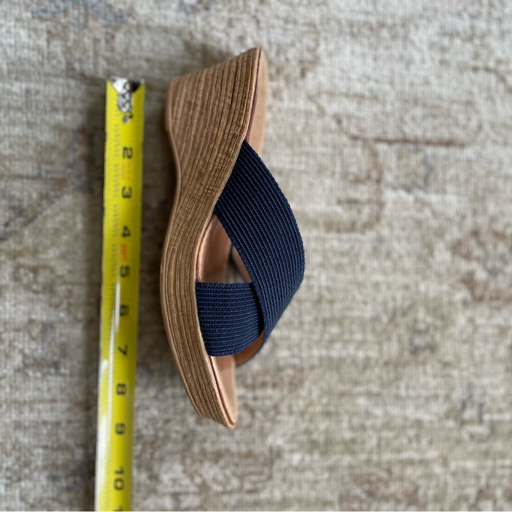 Italian Shoemakers Navy Crisscross Elastic Mule Sandals - Picture 9 of 12